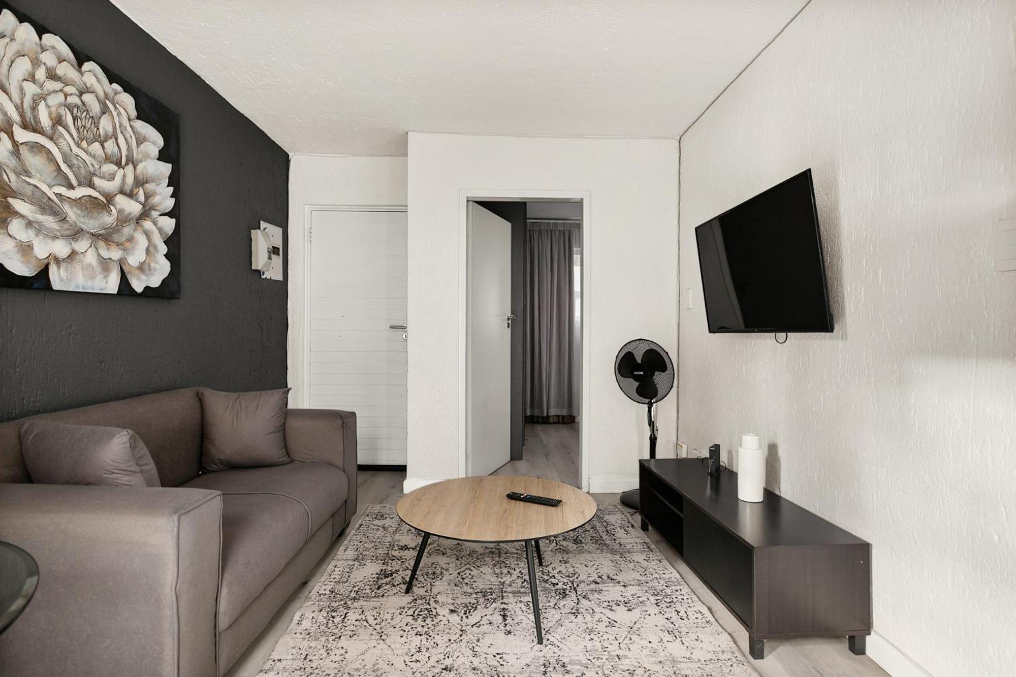 Marley On Katherine Apartments ヨハネスブルグ エクステリア 写真