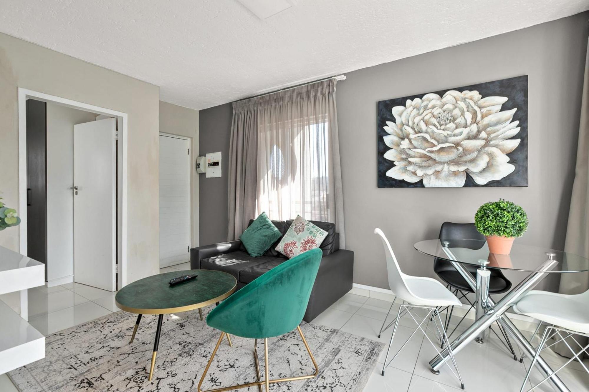 Marley On Katherine Apartments ヨハネスブルグ エクステリア 写真