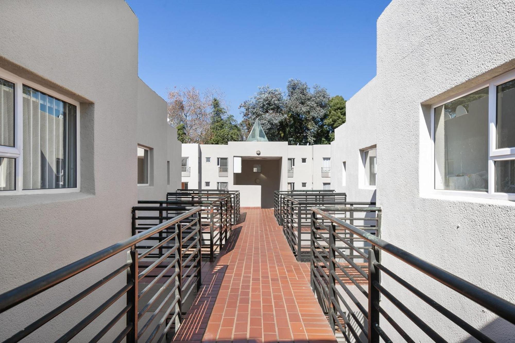 Marley On Katherine Apartments ヨハネスブルグ エクステリア 写真